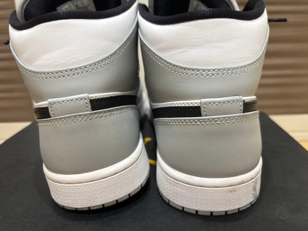 Nike Air Jordan 1 Mid Light Smoke Grey — image 4