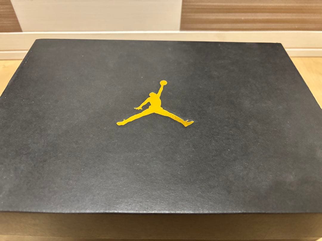Nike Air Jordan 1 Mid Light Smoke Grey — image 5