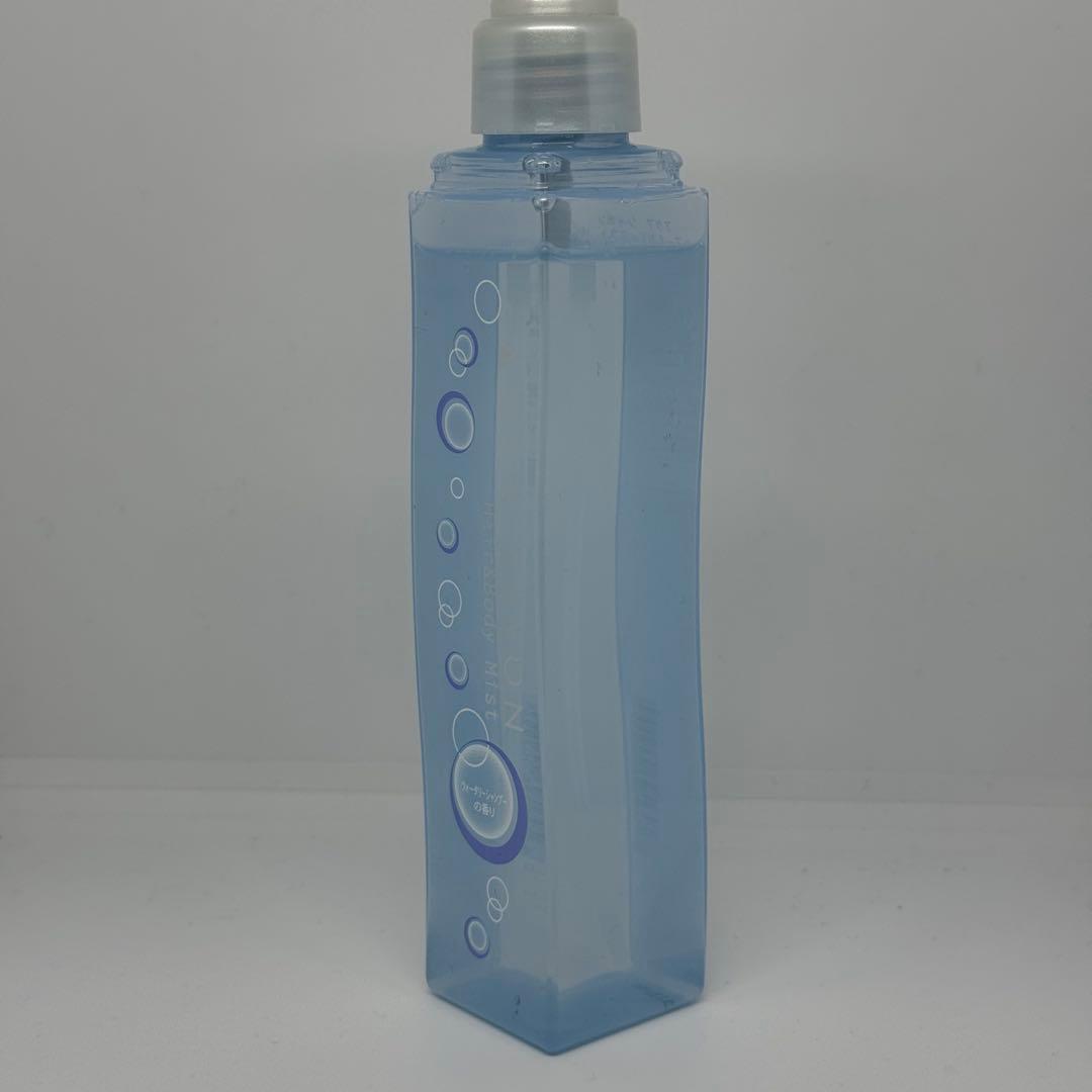 アクアシャボン ウォータリーシャンプーの香り ヘア&ボディミスト 135ml — image 3