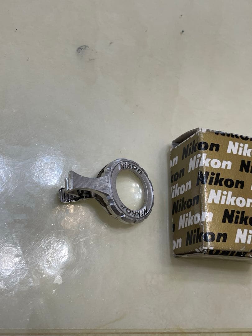 珍品　Nikon ニコンルーペ付き　 タイピン 箱付き　レア　昭和レトロ — image 3