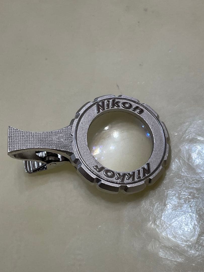 珍品　Nikon ニコンルーペ付き　 タイピン 箱付き　レア　昭和レトロ — image 4