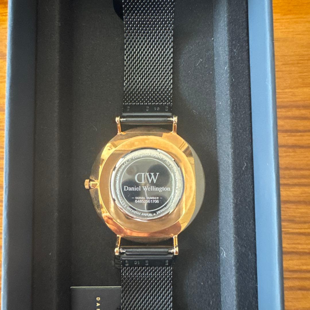 Daniel Wellington （DW）腕時計 ブラック メッシュベルト 箱 — image 3