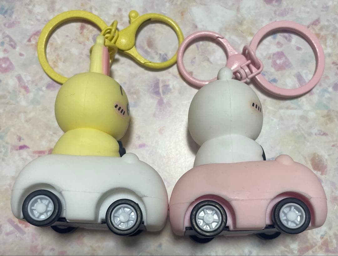 ちいかわ うさぎ 車 キーホルダー 2個セット — image 4