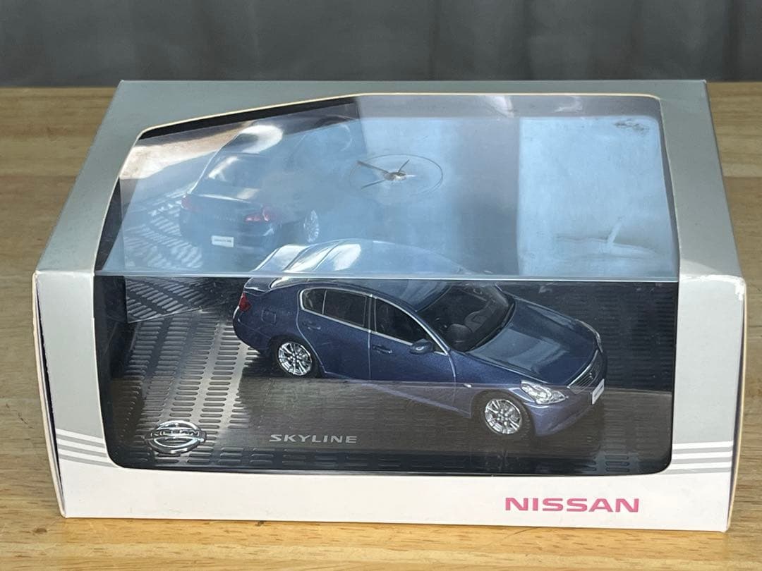 NISSAN SKYLINE ミニカー ディスプレイケース付 — image 4