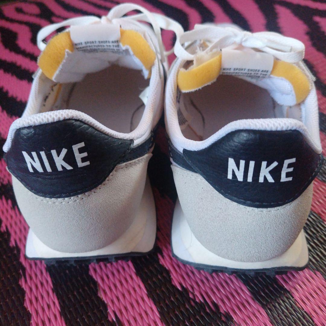 ⚪　NIKE　ワッフルトレーナー 28.5サイズ ホワイト✕ブラック — image 3