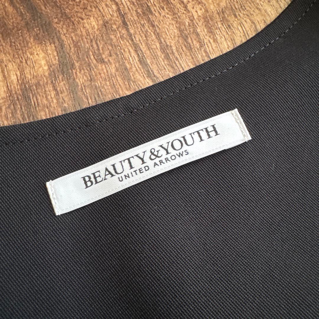 BEAUTY&YOUTH カルゼ ディープVネック ジャンパースカート　ネイビー — image 3