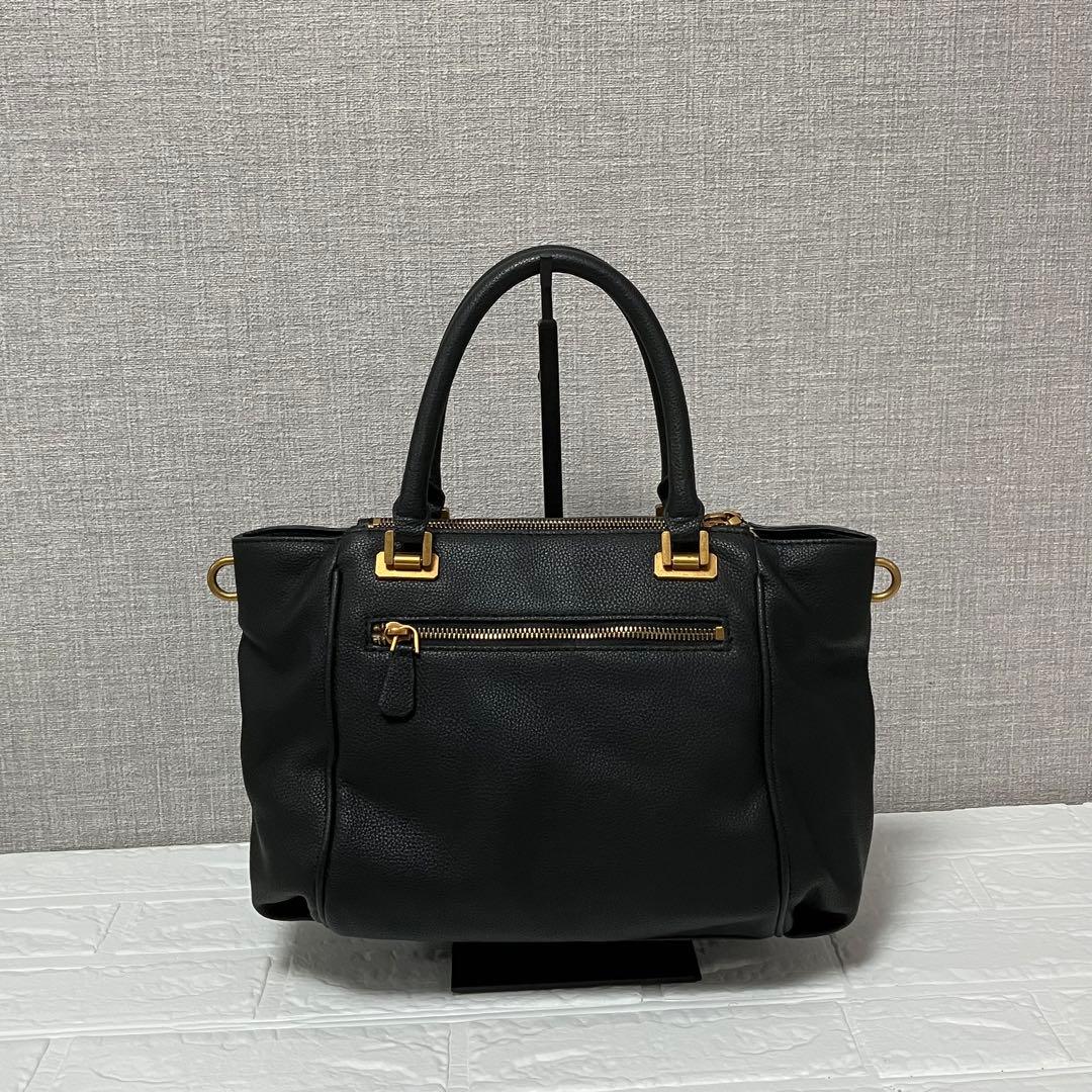 GUESS ハンドバッグ シボレザー調 ゴールド金具 大容量 黒 — image 3