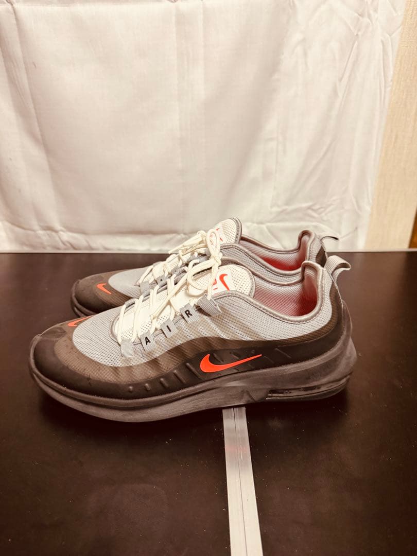 NIKE AIR MAX AXIS グレー ブラック スニーカー — image 3
