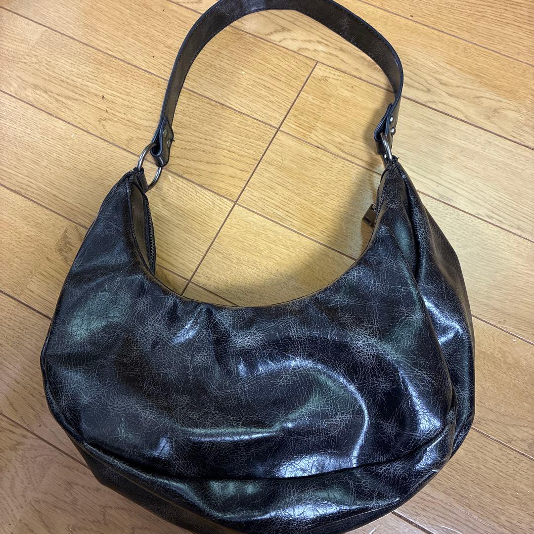 SLY ショルダーバッグ ブラック — image 2