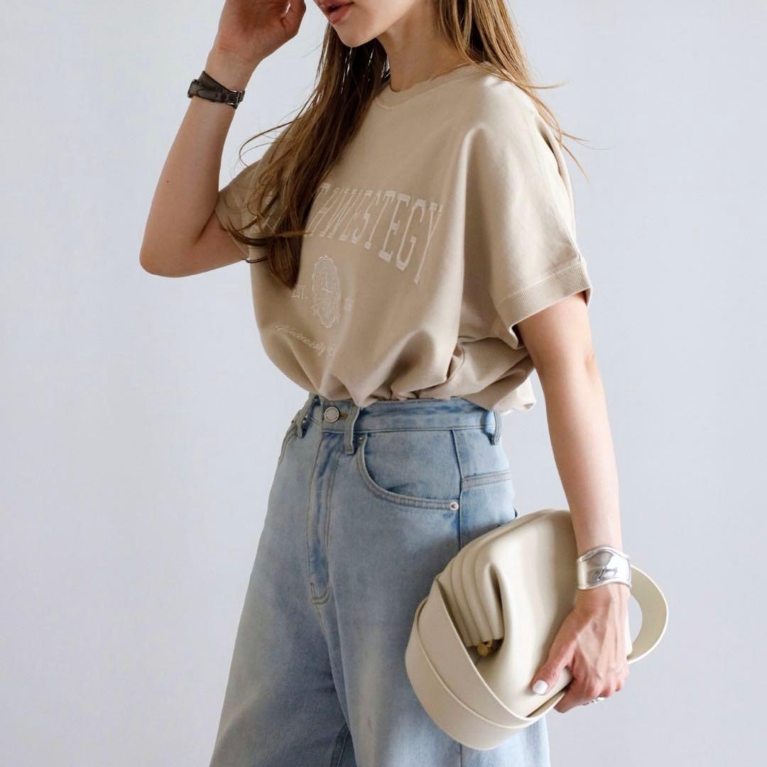 ボンジュールサガン カレッジ刺繍ピグメントスウェットTシャツ　ベージュ — image 3