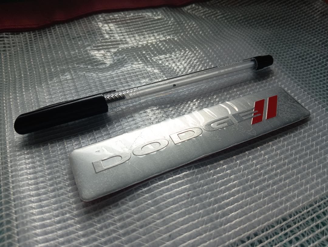 DODGE（ダッジ） エンブレムブレート　シルバー　(大) — image 2