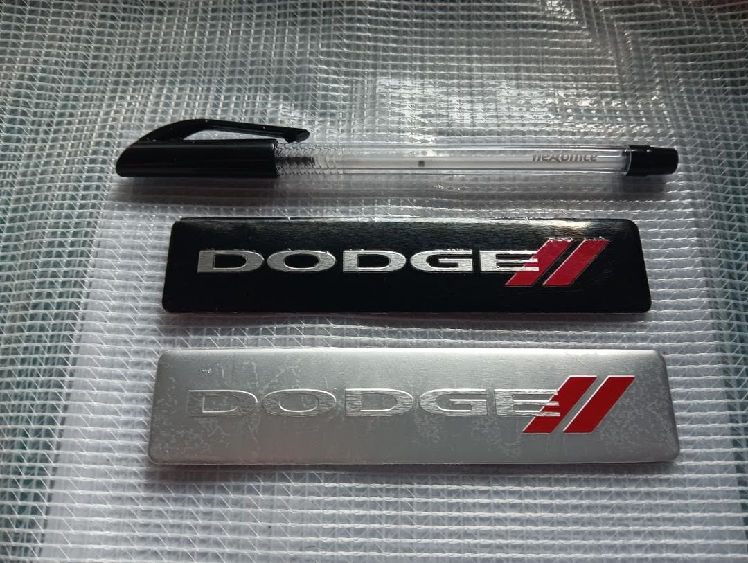 DODGE（ダッジ） エンブレムブレート　シルバー　(大) — image 3