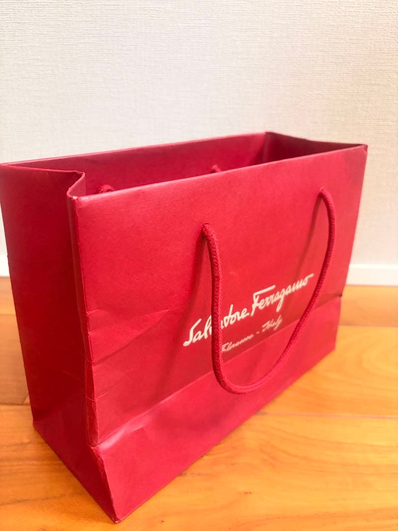 Salvatore Ferragamo ショップ袋 — image 3
