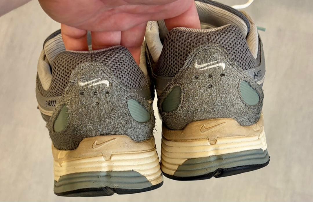 NIKE P-6000 グレー ベージュ スニーカー — image 2