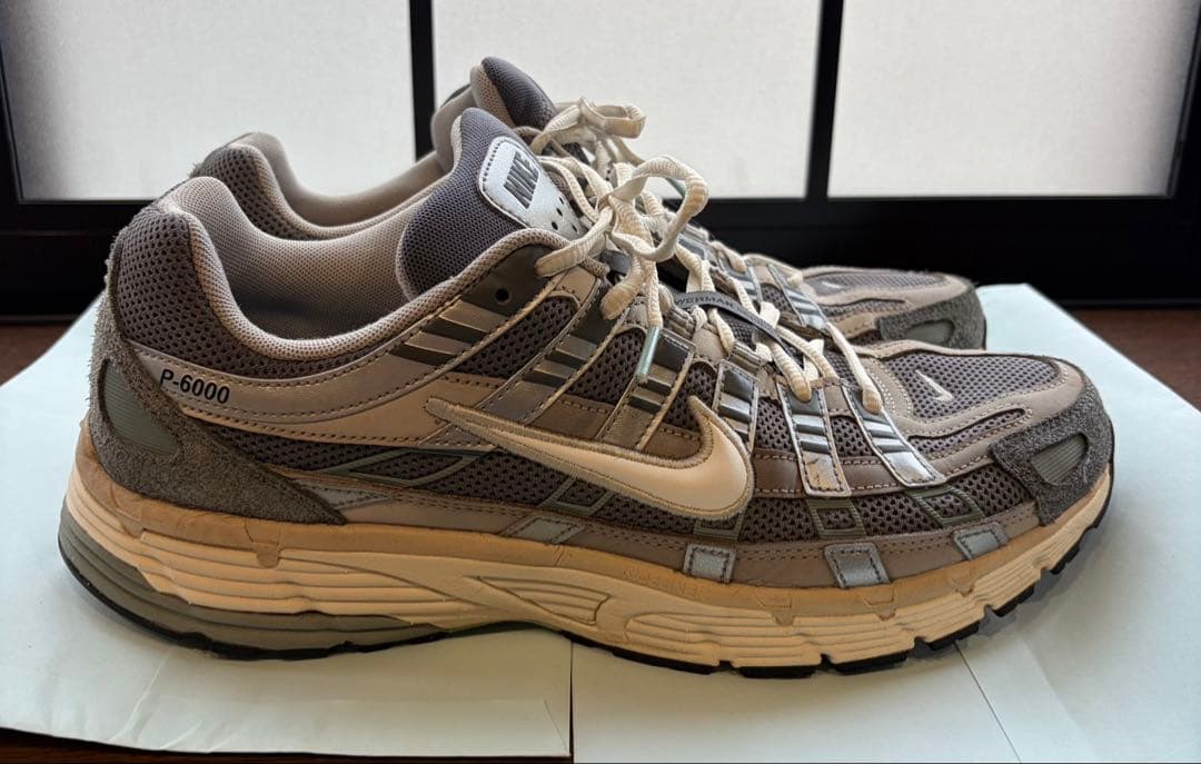 NIKE P-6000 グレー ベージュ スニーカー — image 3