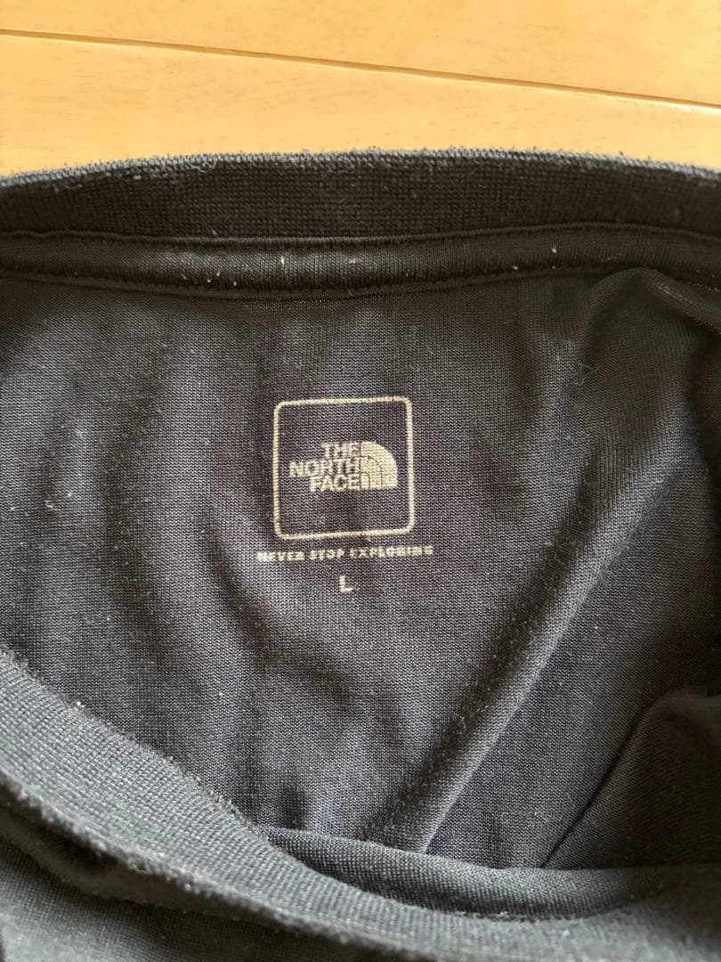 THE NORTH FACE カモフラロゴ Tシャツ — image 3