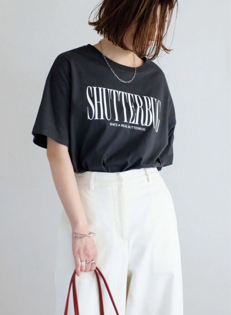 【新品・タグ付】SHUTTERBUGロゴTシャツ/BONJOUR SAGAN — image 5
