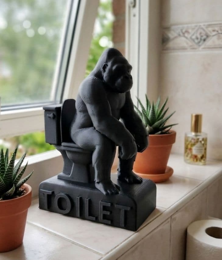 ユニークなトイレに座るゴリラの置物 フィギュア インテリア ハンドメイド　トイレ — image 4
