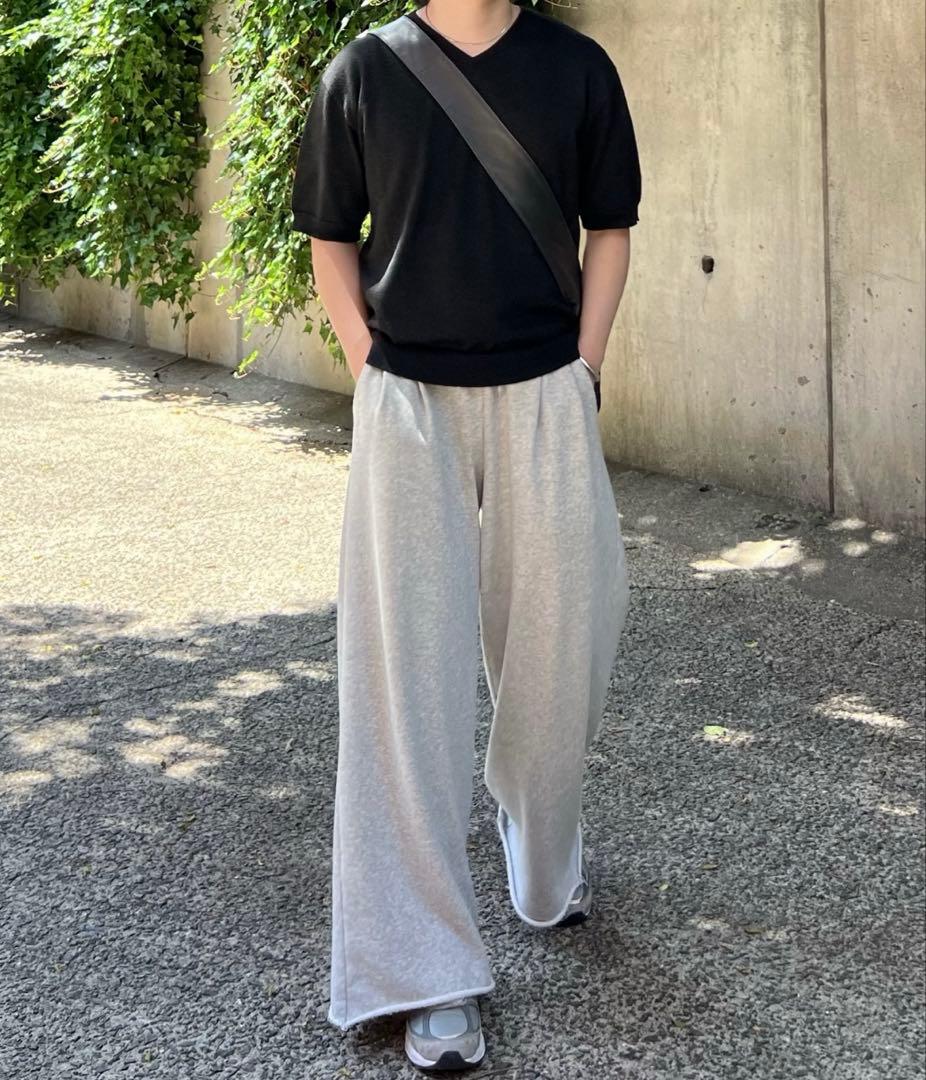 【CALLNE】Vネックサマーニットシャツ ブラック — image 3