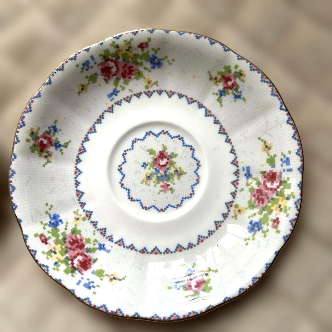 ⭐️ROYAL Albert 花柄 ソーサー2枚⭐️ — image 3