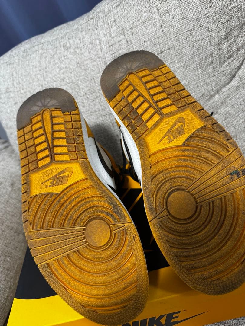 Nike Air Jordan 1 Retro High OG "Taxi" — image 3