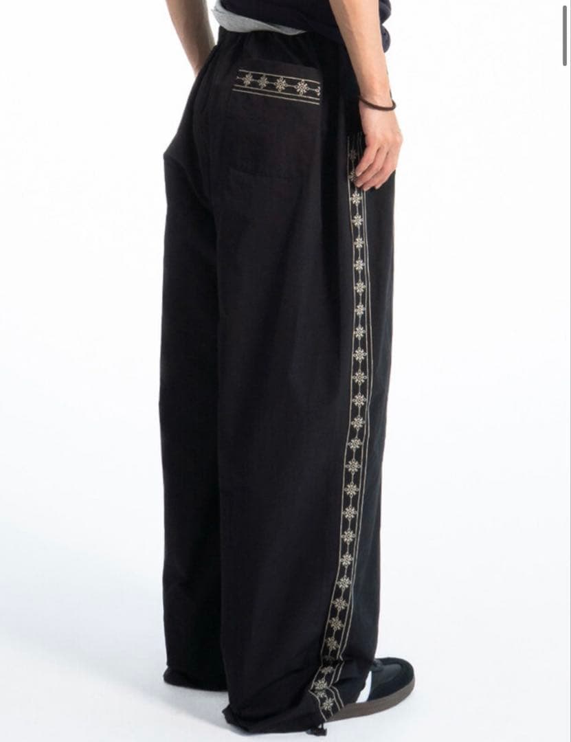 【COLN】needle line nylon pants (3c) — image 2