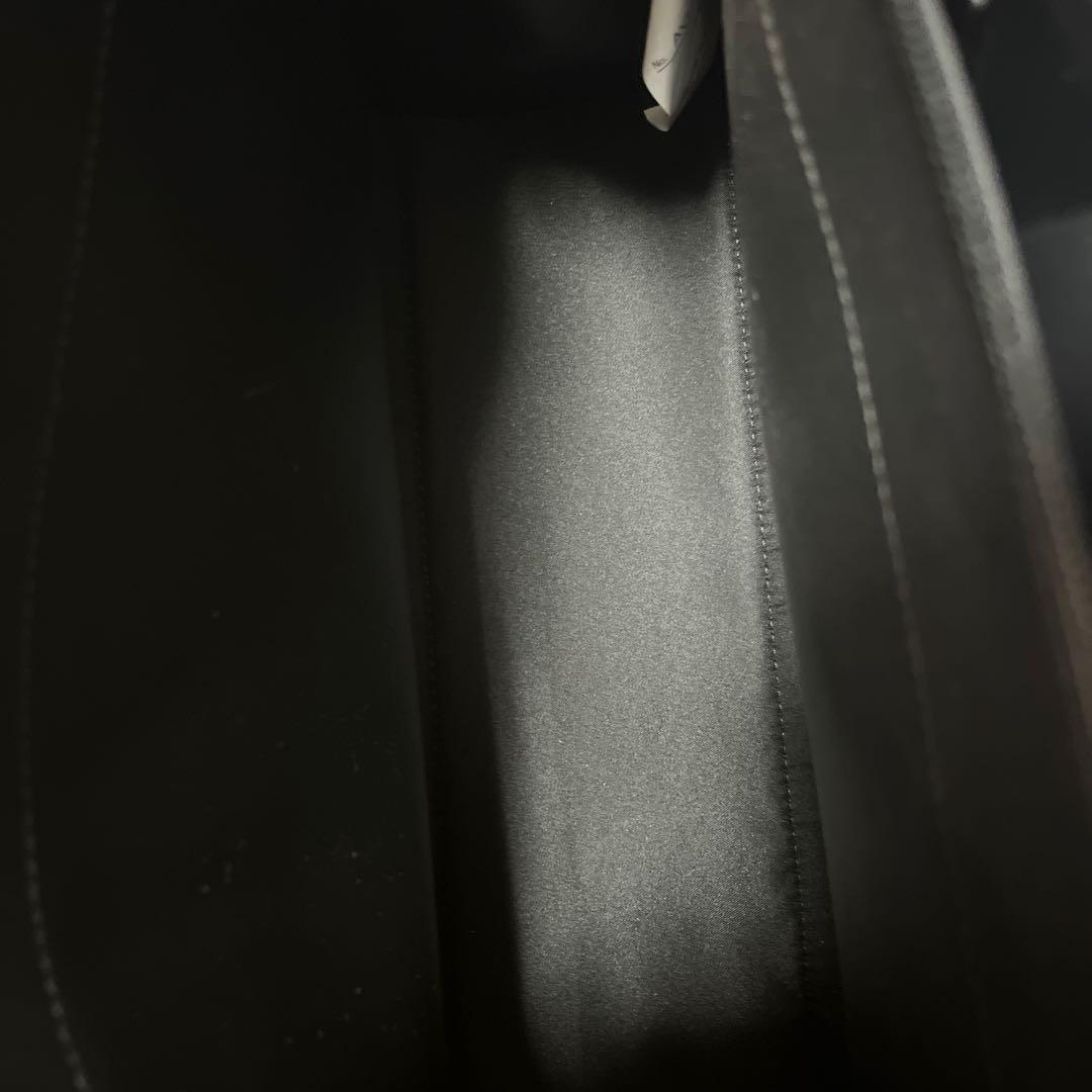 美品 シンプル 黒 ハンドバッグ トートバッグ 3層構造 — image 4