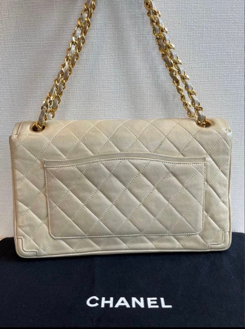 CHANEL マトラッセ チェーンショルダーバッグ　ベージュ — image 2