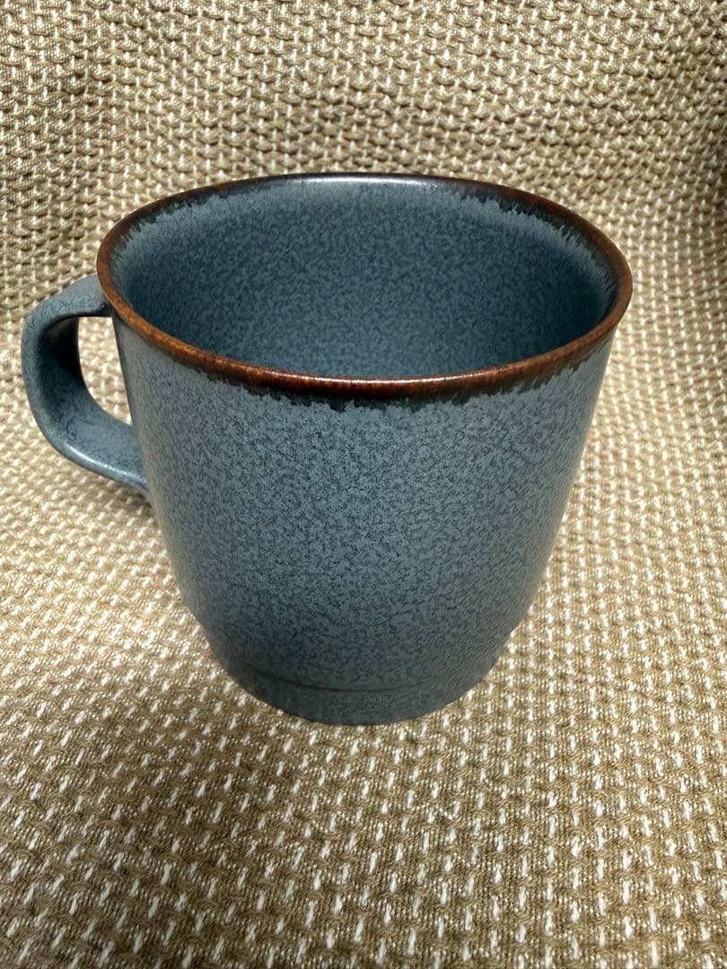 ケユカ陶器 マグカップ ブルーグレー 縁ブラウン — image 2