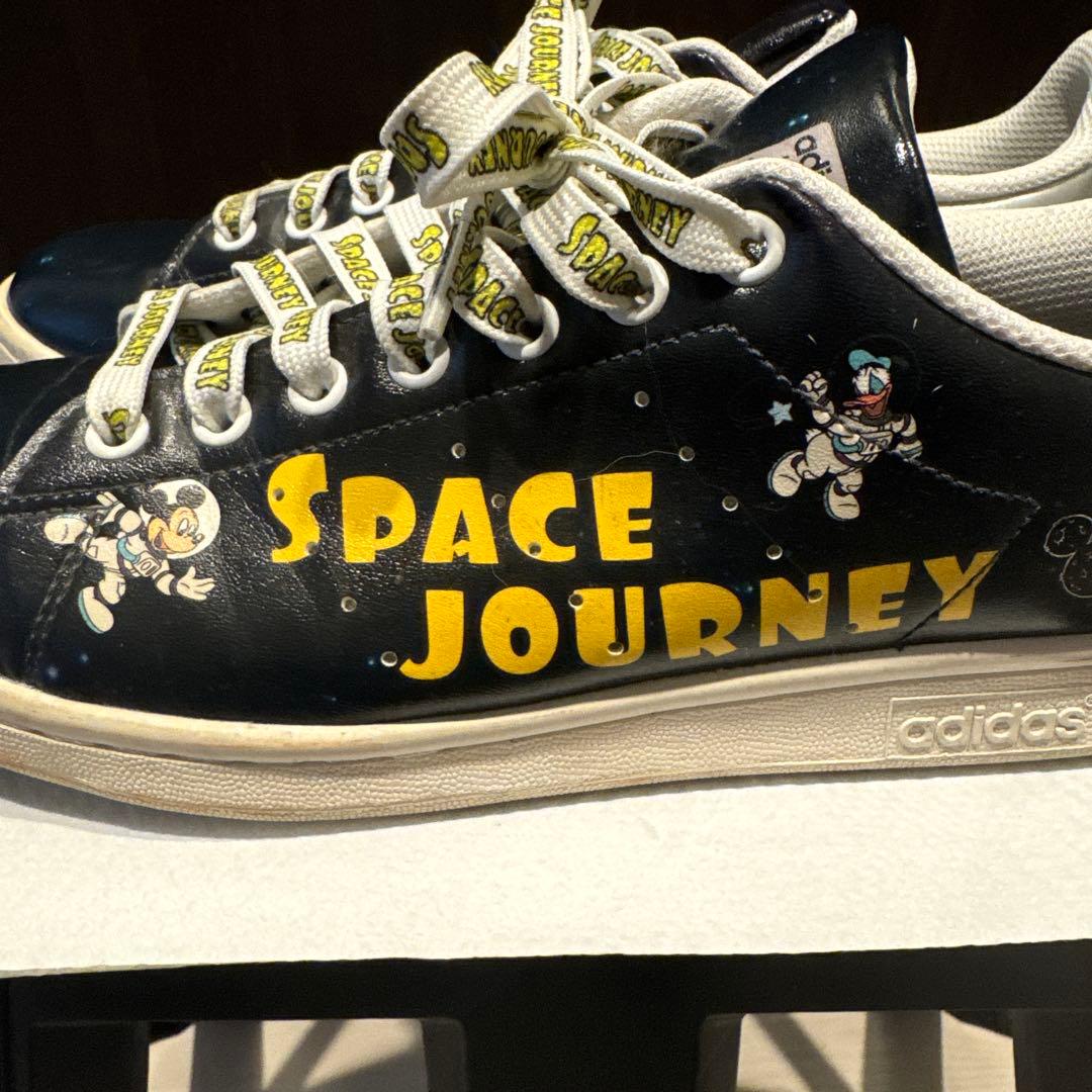 ディズニー　adidas Stan Smith Space Journey — image 3
