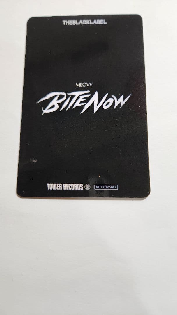 MEOVV BITE NOW タワレコ エラ トレカ — image 2