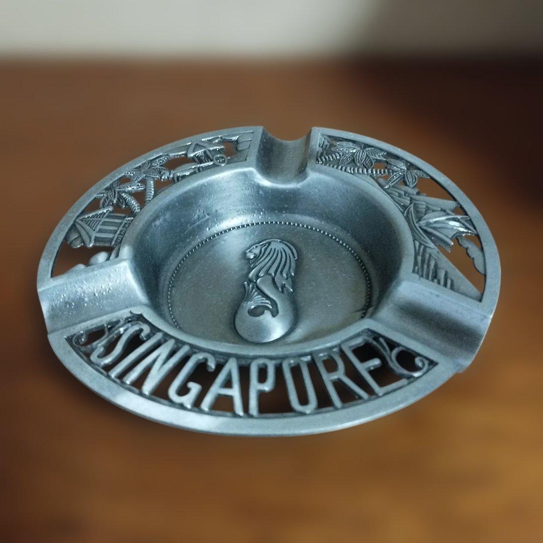 Singapore マーライオン 置き型灰皿 — image 2