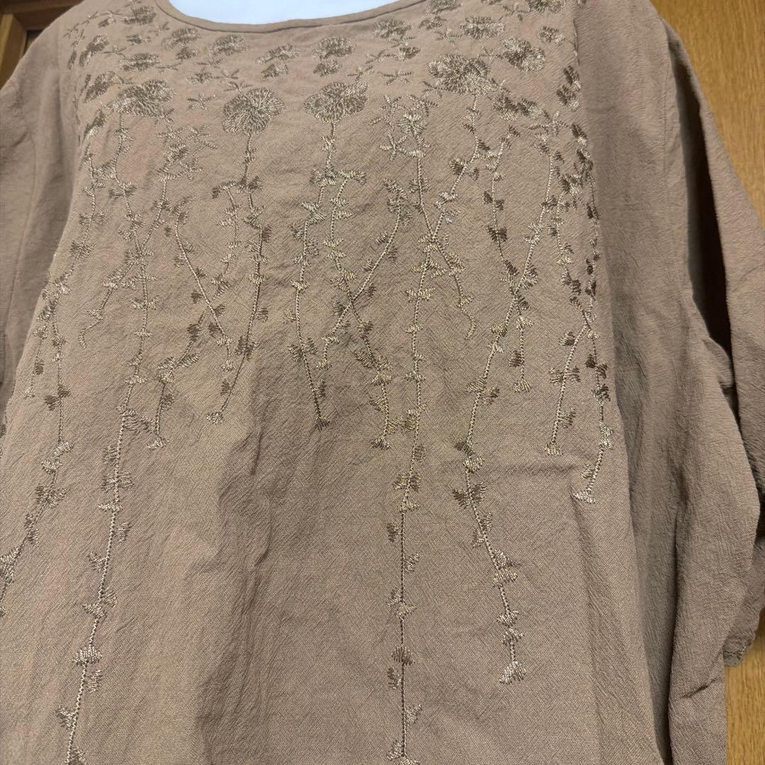 新品未使用　花柄刺繍チュニック　4XL — image 2