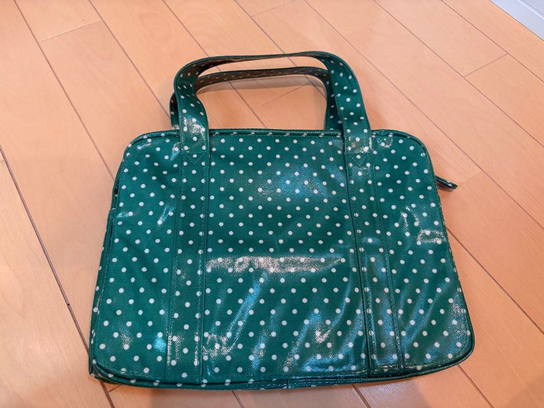 【新品未使用】CathKidston(キャスキッドソン)スクエアバッグ緑ドット柄 — image 2