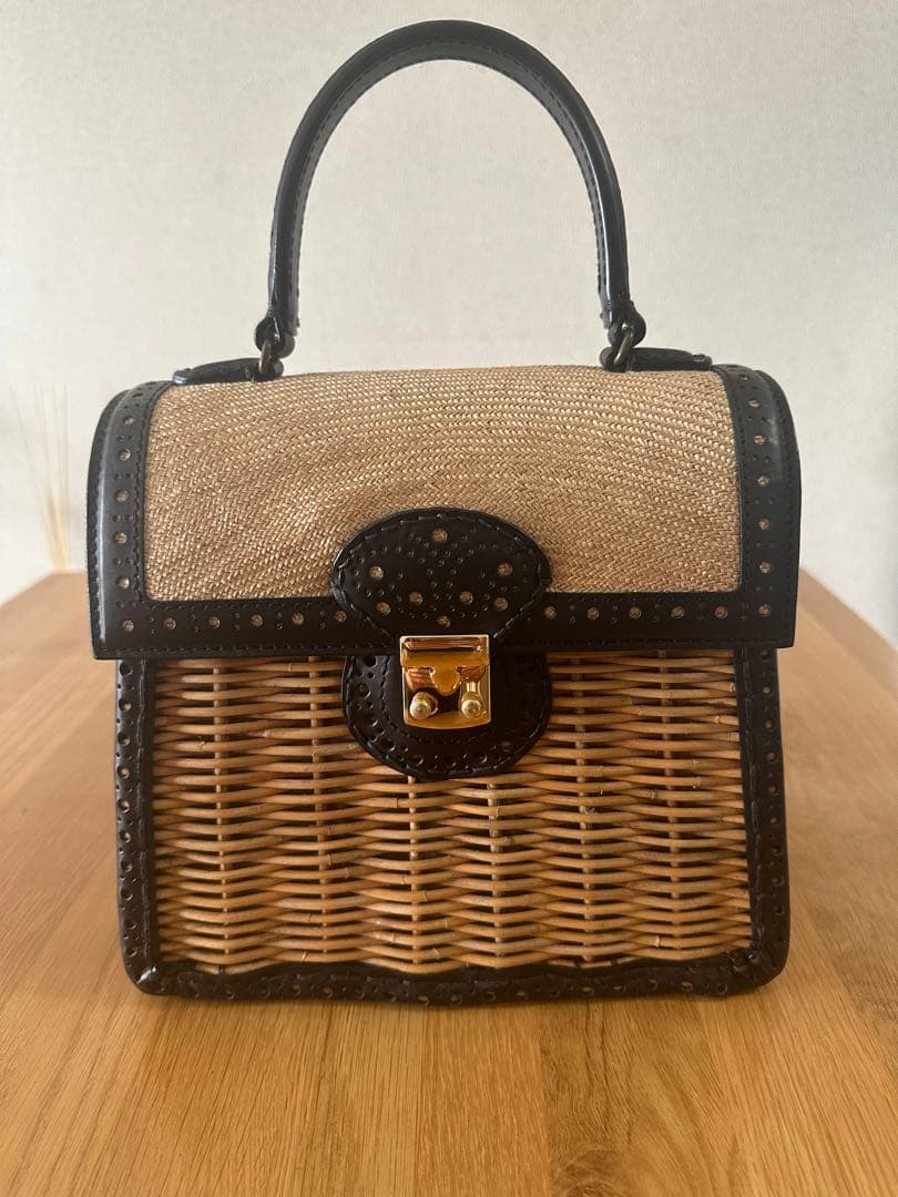 ebagos エバゴス フルブローグ ハンドバッグ かっちりバッグM 黒ベージュ — image 2
