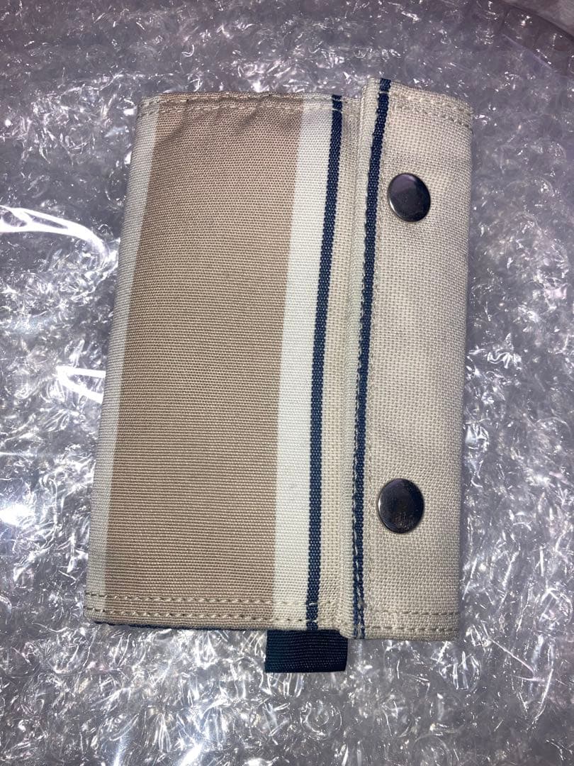 Sunbrella 二つ折り財布 ストライプ柄 — image 2