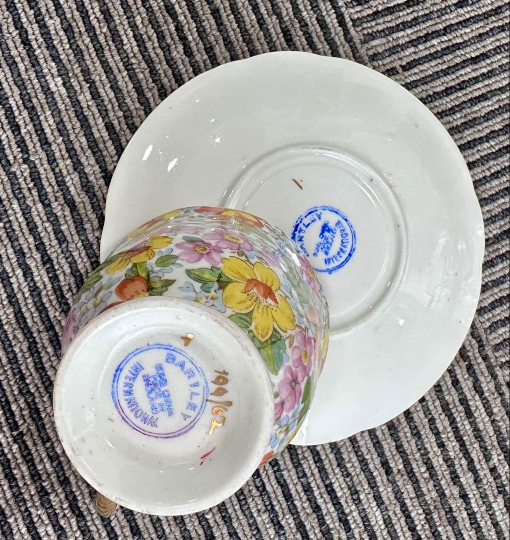 Bartley Internationalカラフルなお花のカップ&ソーサー — image 4