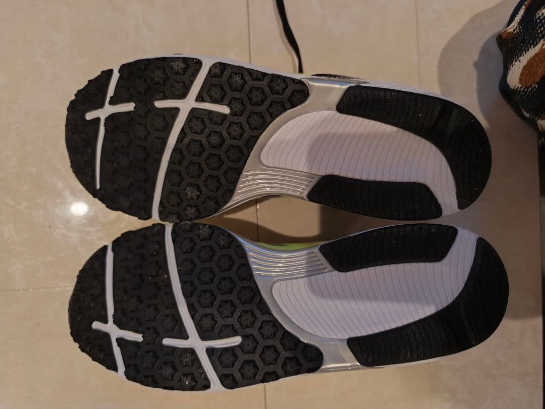 New Balance HANZO J スニーカー — image 5