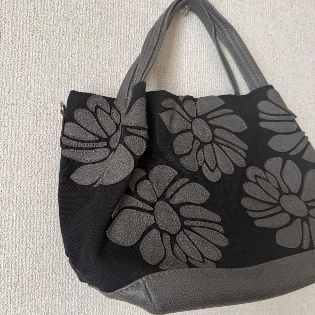 花柄トートバッグ 黒/グレー — image 2