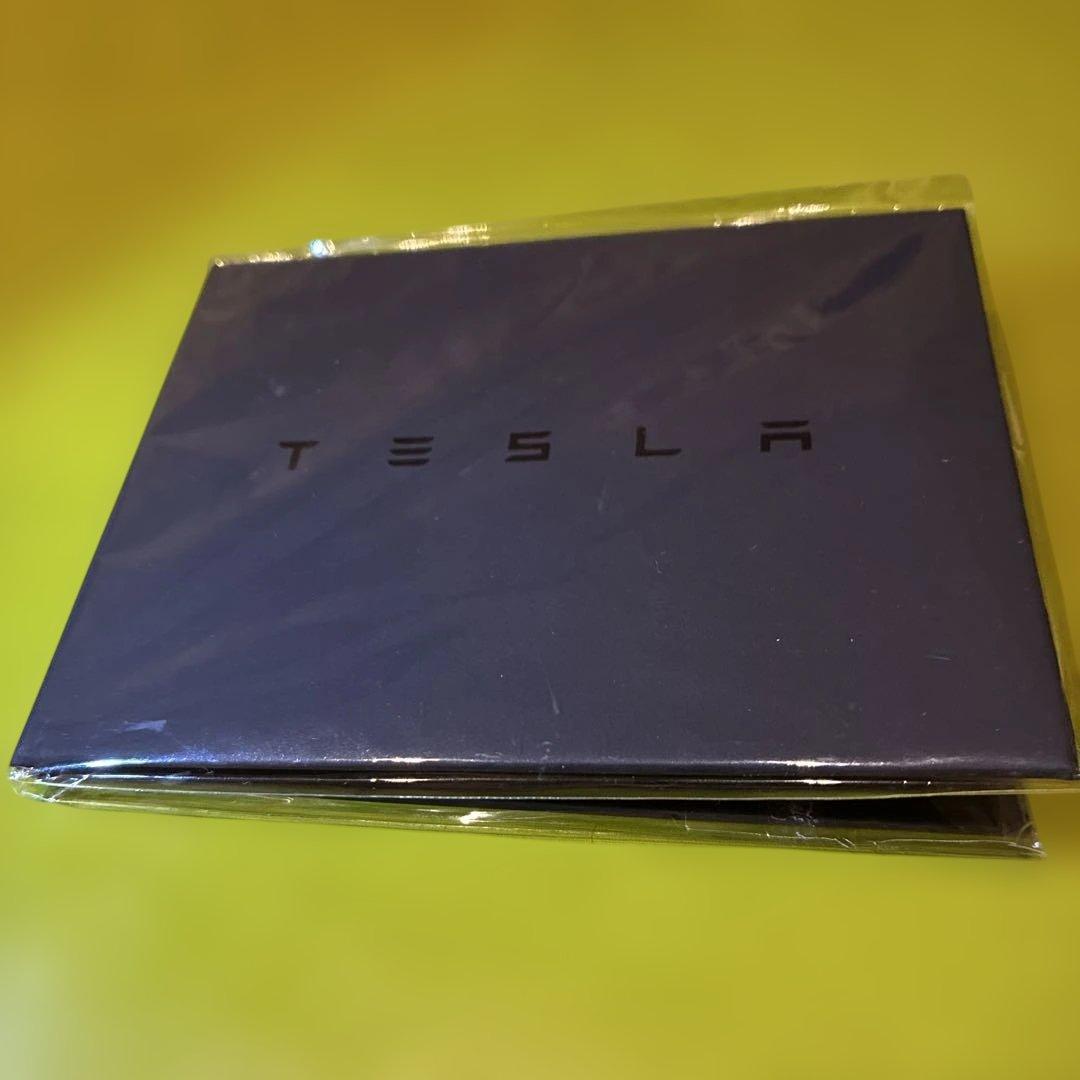 TESLA ロゴ入り ブラック キーケース(外装) — image 4