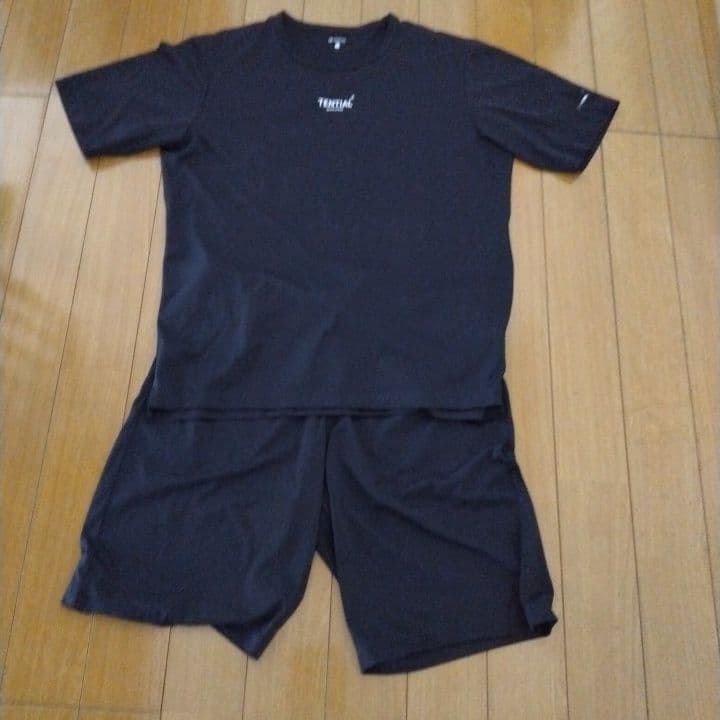 〔訳あり〕TENTIAL バクネ 半袖シャツ&ハーフパンツ XL — image 2