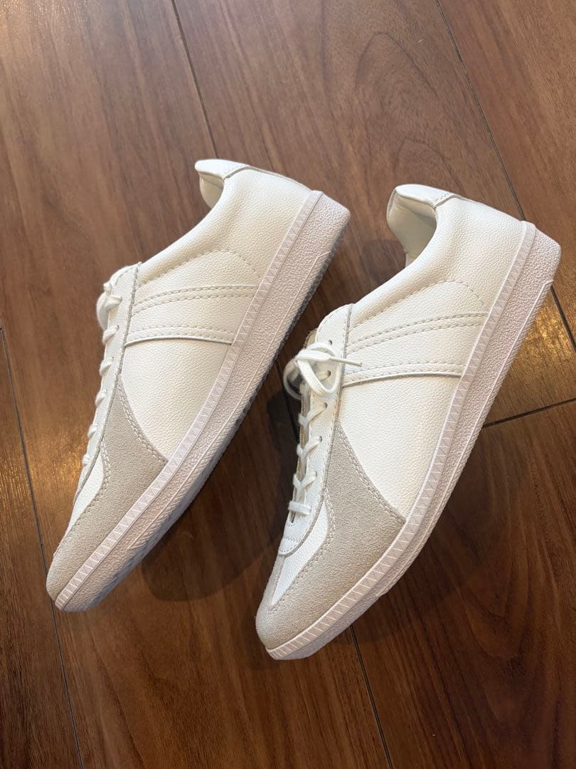GERMAN TRAINER スニーカー ホワイト　サイズ41 — image 2