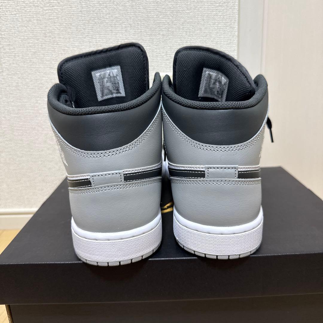 NIKE AIR JORDAN 1 MID — image 3