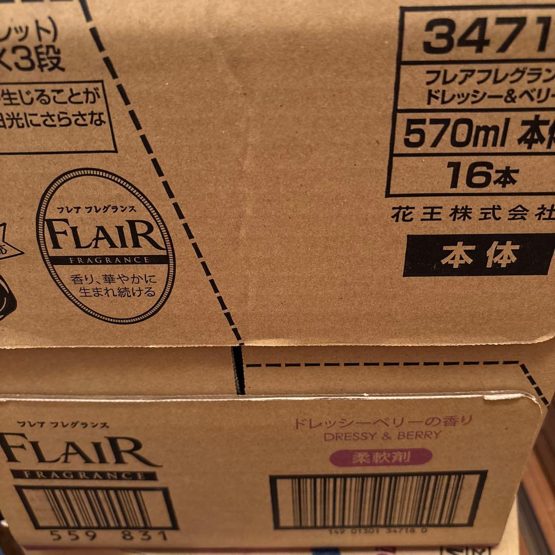 フレアフレグランス 柔軟剤 ドレッシー&ベリー 本体 570ml 16本 — image 4