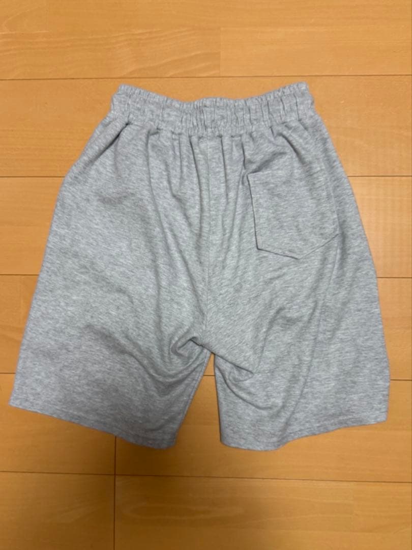 モンクレ ハーフパンツ グレー メンズ — image 3