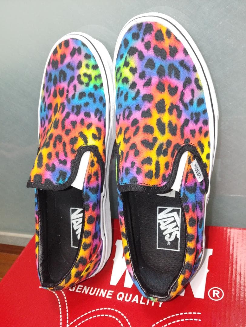 【海外高騰モデル】VANS スリッポン レインボー レオパード 26.0cm — image 3