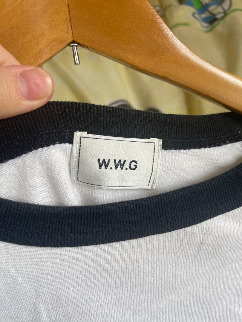 W.W.G 長袖カットソー 長袖Tシャツ ラグラン袖 英字 外国人女性 — image 3