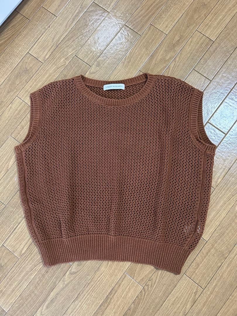 早い者勝ち！人気ブランド！アーバンリサーチ　ノースリーブニットプルオーバーベスト — image 4
