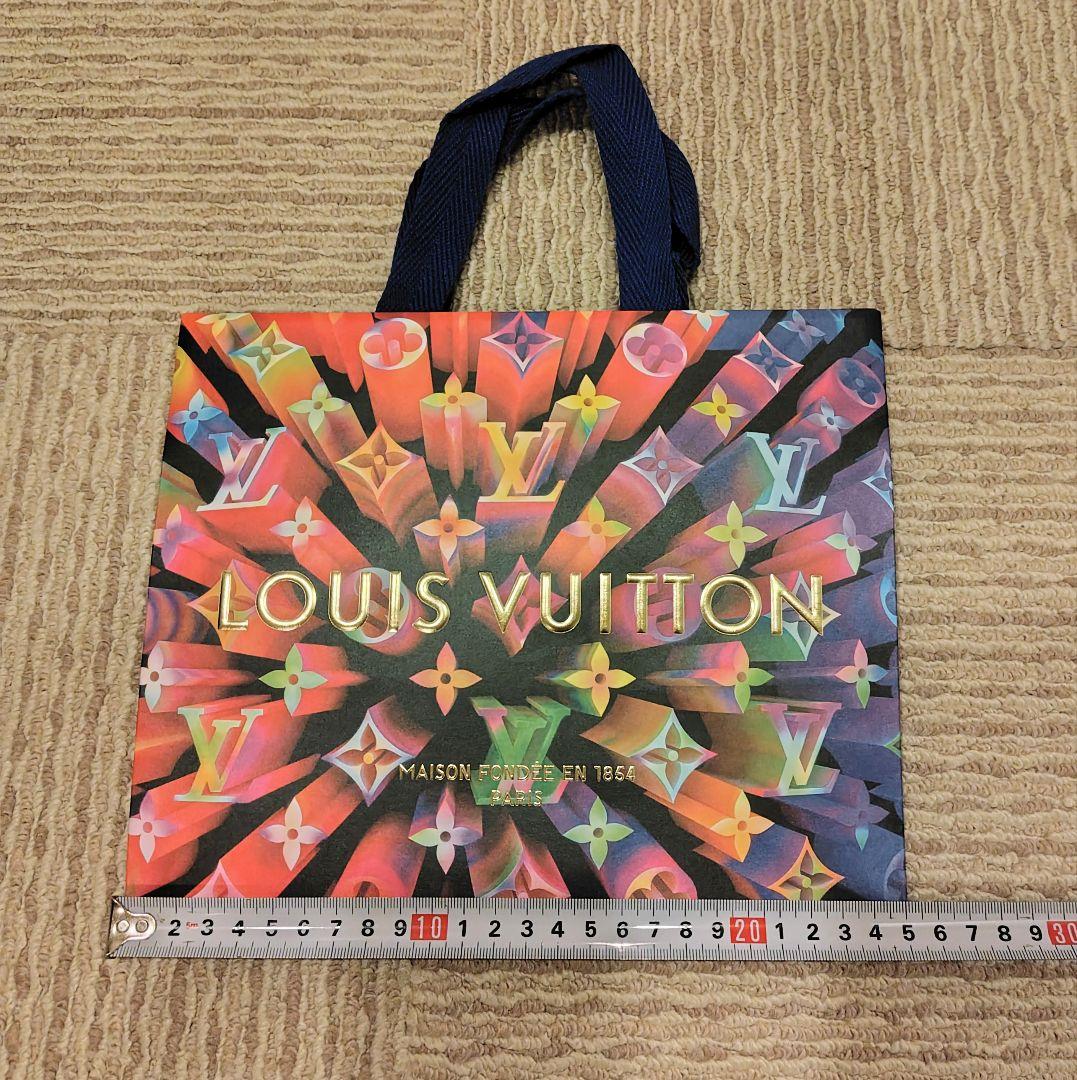 LOUIS VUITTON 　ルイ・ヴィトン　ショッパー 限定デザイン — image 3
