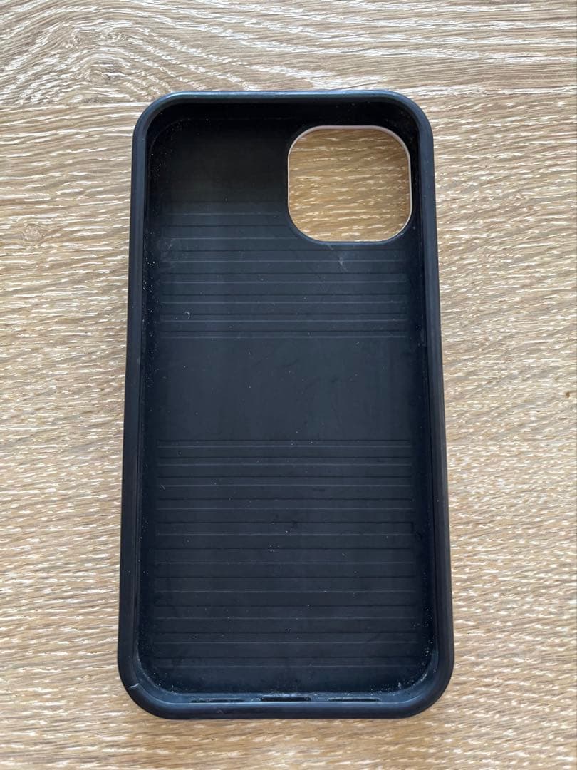 COLLABORN iPhoneケース — image 2